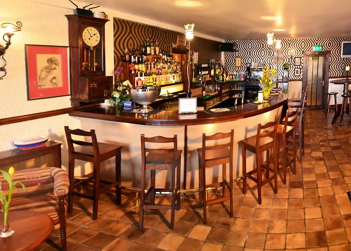 Ardagh & Restaurant 4*