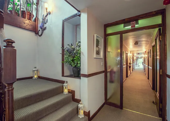 Ardagh & Restaurant 4*