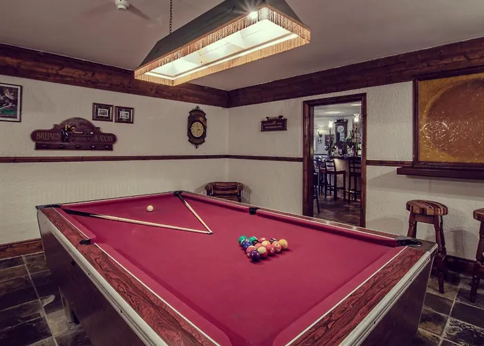 Ardagh & Restaurant 4*